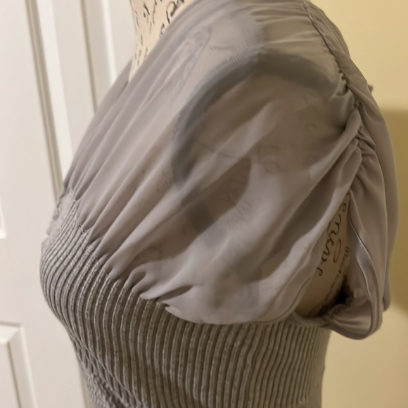 Grey top with a shear shoulders - Picture 3 of 5